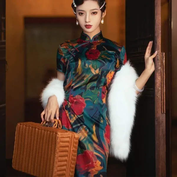 Old Shanghai Long Cheongsam High Slit